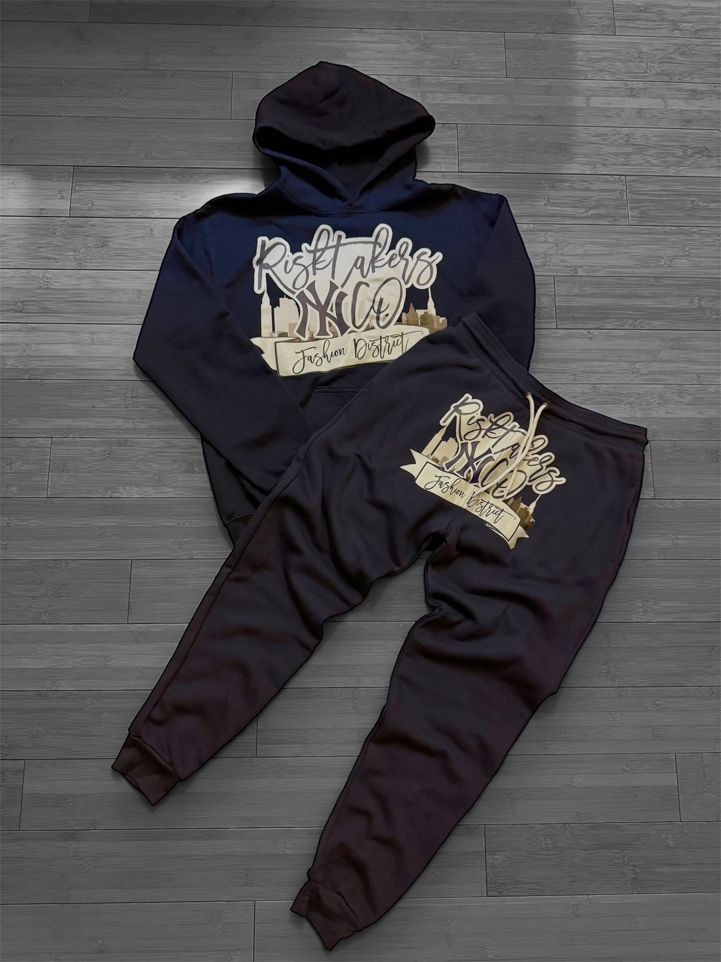 RiskTaker’s “NY Yankees” SweatSuit - Navy